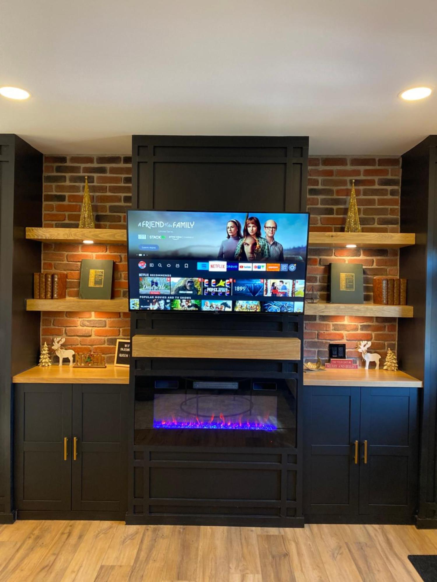 Stylish Downtown Kingsville Getaway With Putting Green, Firepit & Games Eksteriør bilde